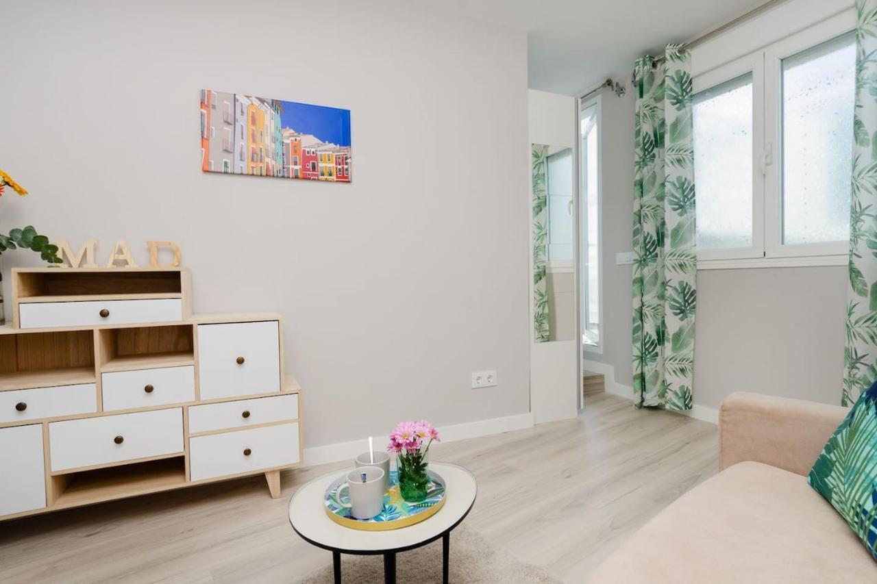 Precioso Atico Con Terraza En El Centro De Madrid Amazing Penthouse In Madrid Center Apartment Exterior photo